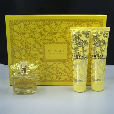 what type of scent is versace yellow diamond|yellow diamond Versace gift set.